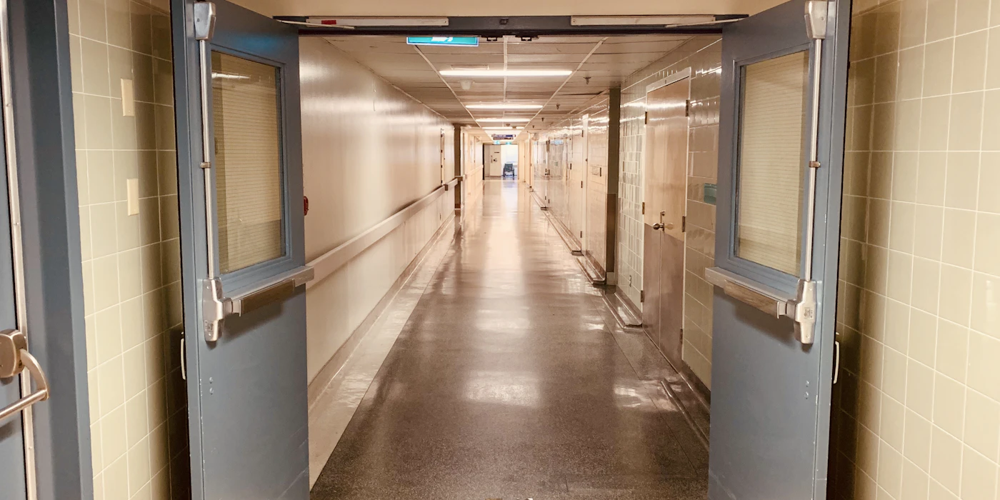 Clean hospital corridor in a Dallas-Fort Worth healthcare facility